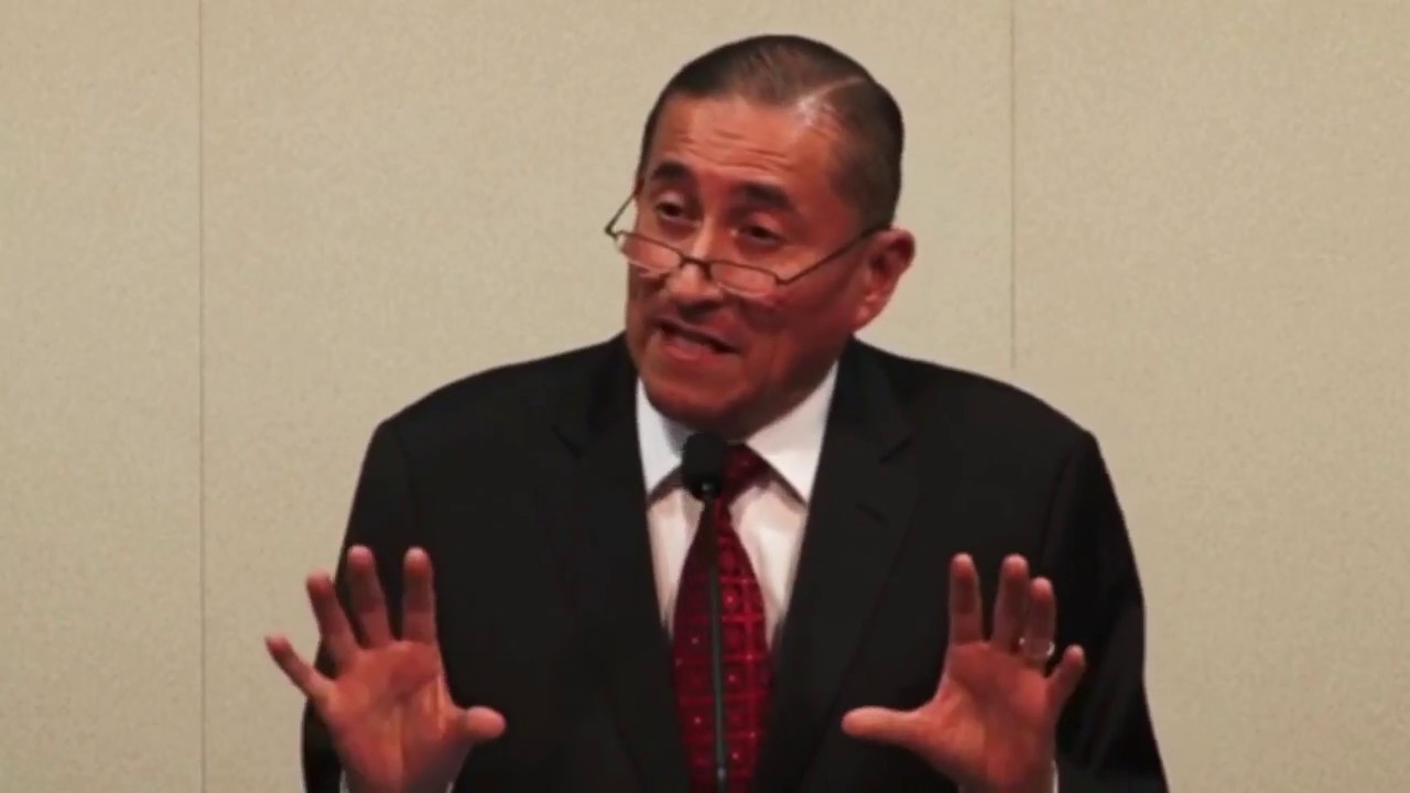 Santidad (Godliness) - Palabras Élder Juan A. Uceda