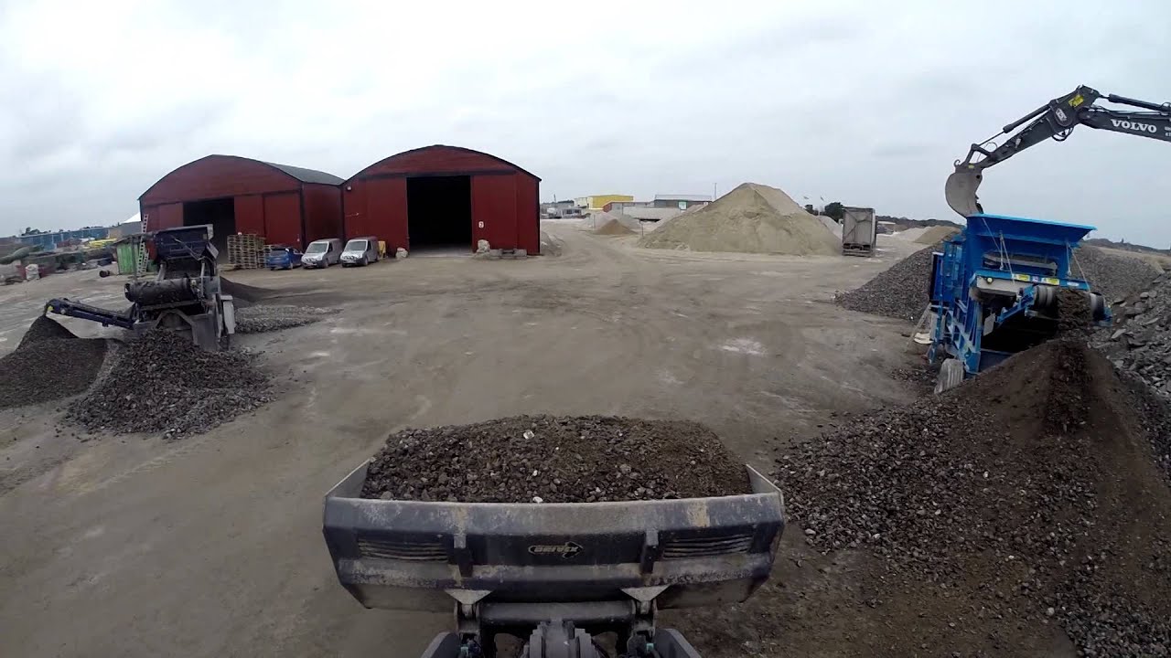 Ett GOPRO klipp från en Volvo L70D Lastmaskin feb 2015