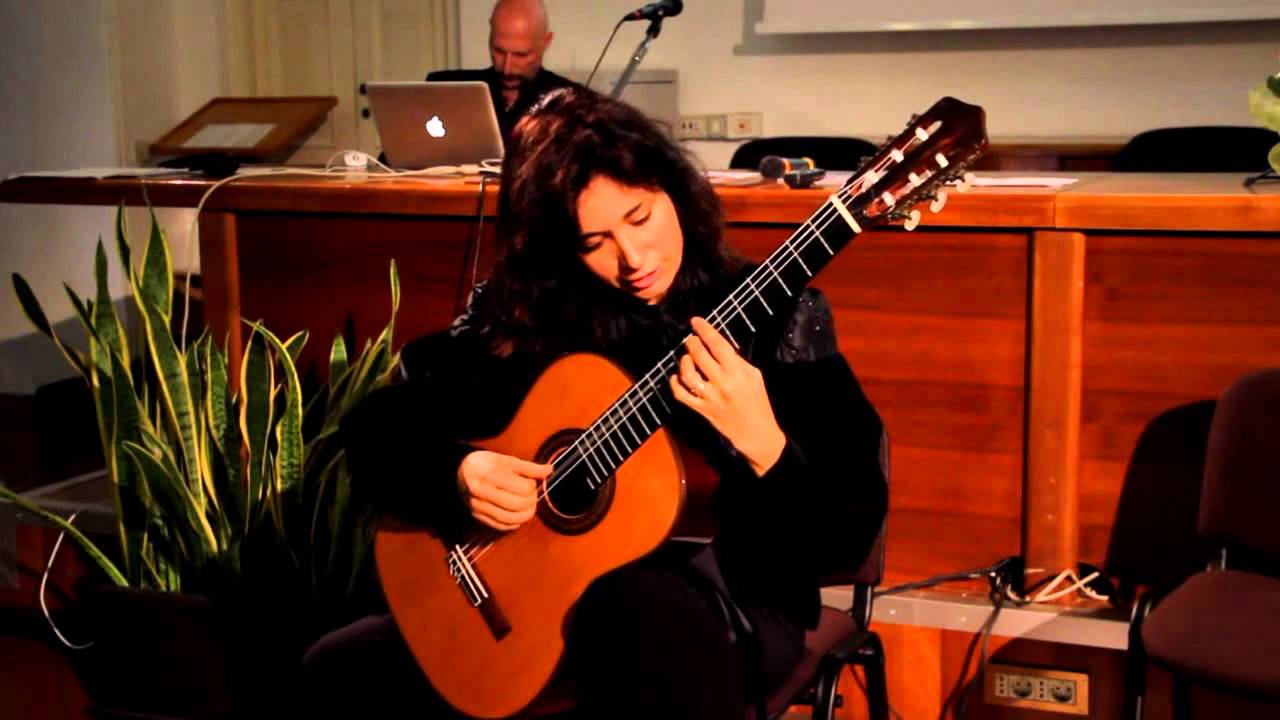 Filomena Moretti - Joaquin Rodrigo, Elogio de la Guitarra & Invocation et Danse