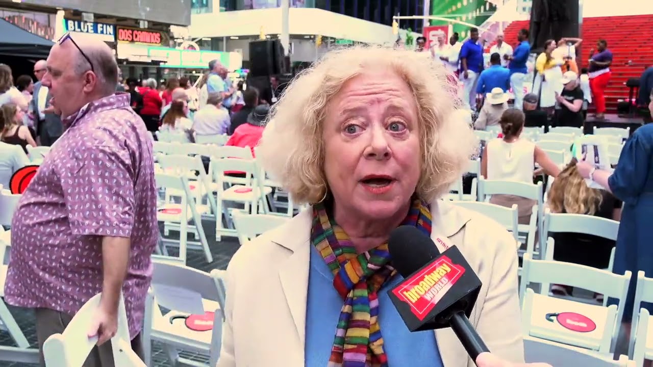 Broadway Comes Out to Celebrate 50 Years of TKTS