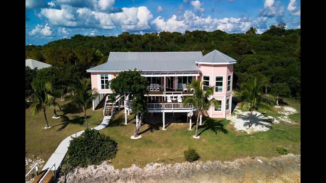 Exquisite Waterfront Home on Scotland Cay
