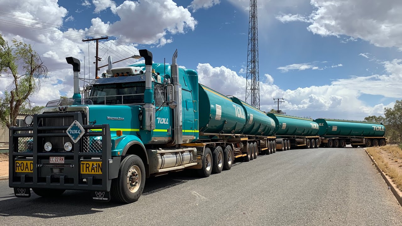 Road Trains with 4 trailers  - Compilation