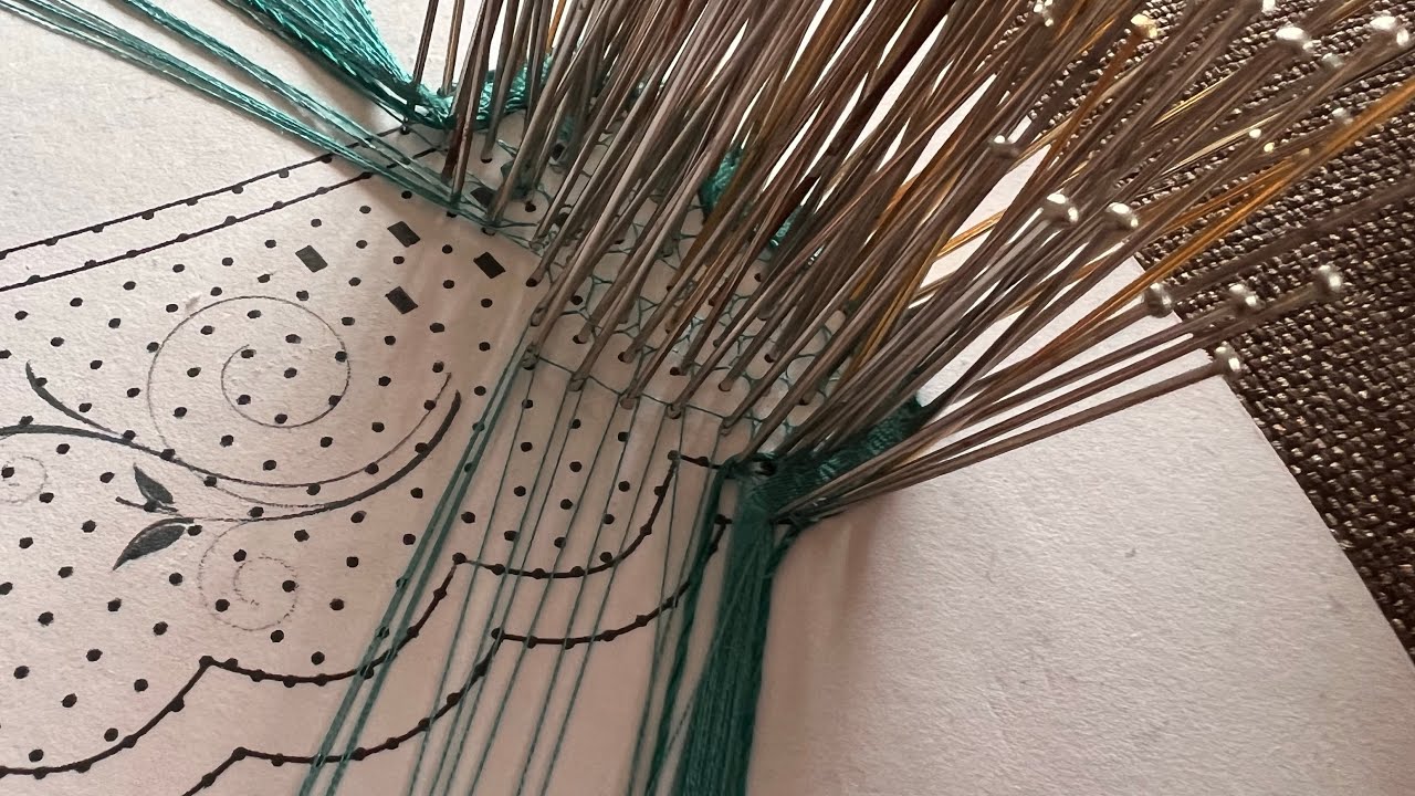 Abanico de Blonda - realizacion del punto de espiritu y entradas y salidas del punto de tul Raquel
