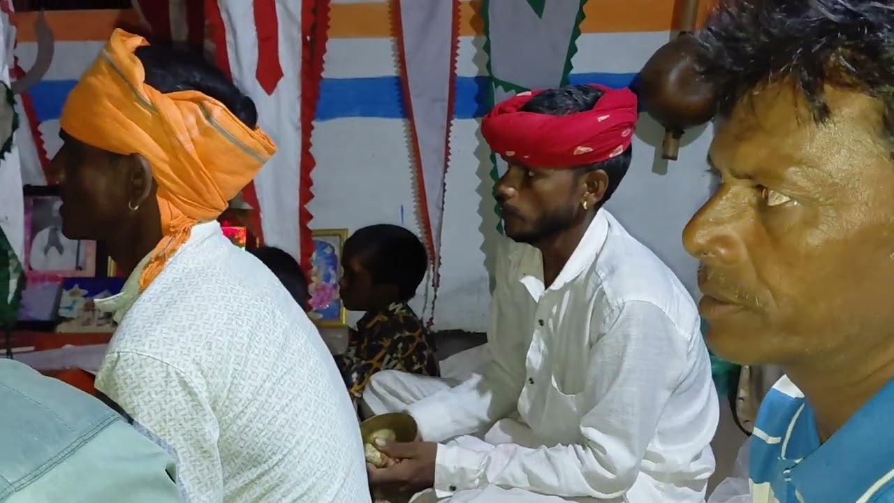 वागडी लोक भजन सोमा भगत गाते हुए 
