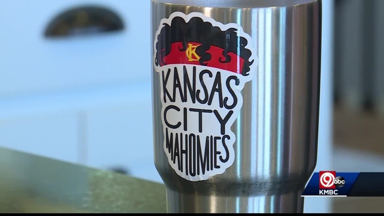 Sisters create KC decal to benefit '15 and The Mahomies' Foundation