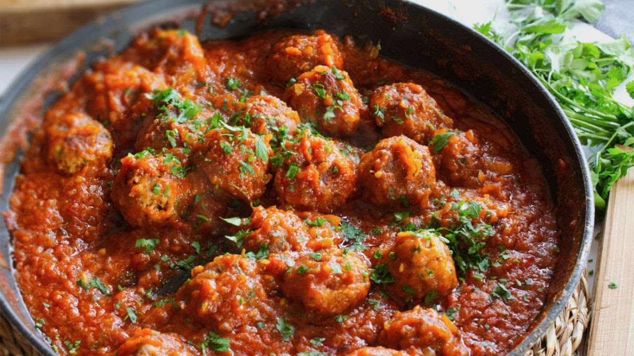 Spanish Meatballs | Albondigas | Homemade Meatballs in a Rich Sofrito Sauce | Spanish Tapas Recipes
