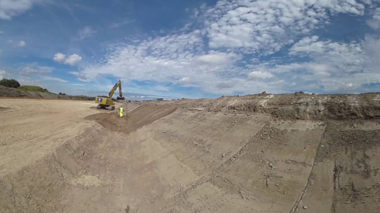 360-Grad-Video: Erdarbeiten aus Sicht des Baggerführers