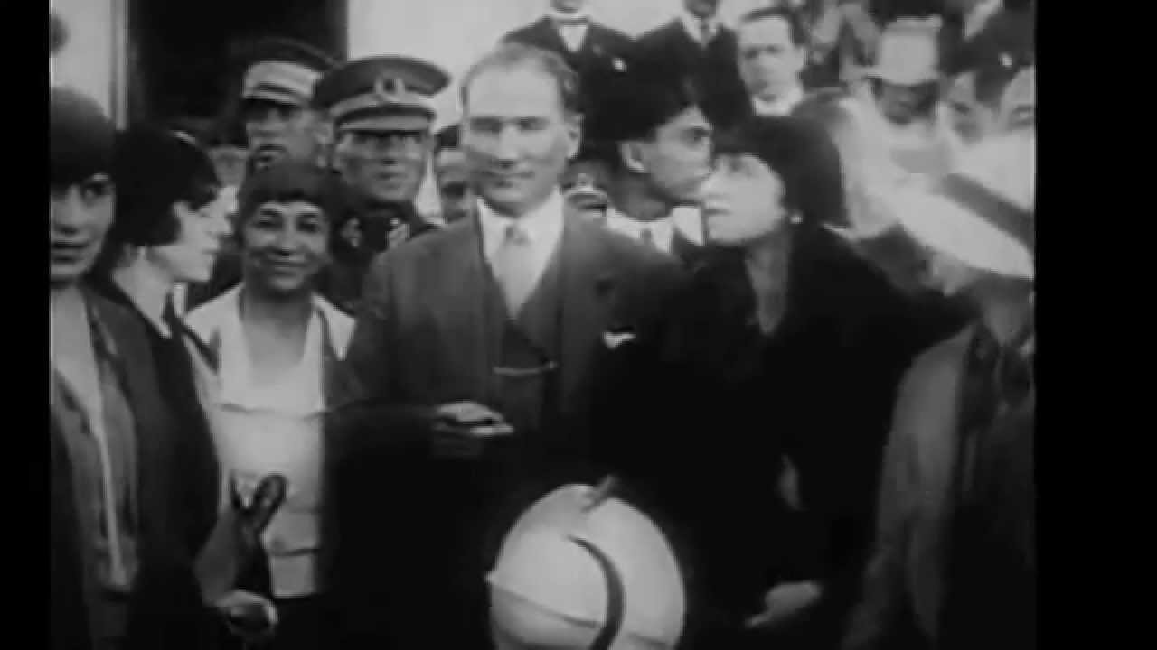 Atatürk ve Öğretmenler Günü