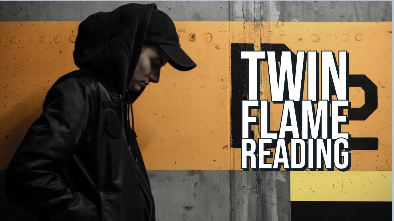 🔥WHAT DIVINE MASCULINE ISN'T TELLING YOU🔥[TWIN FLAME READING]