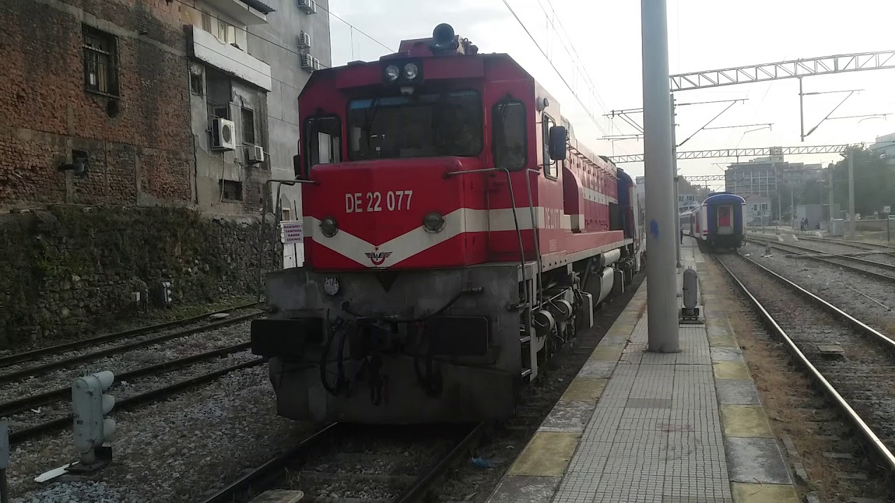TCDD DE 22077 İzmir Mavi Treni Basmane Gar