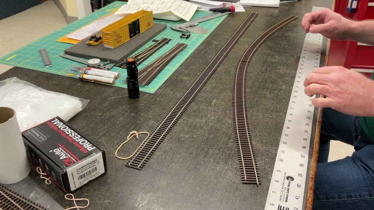 HO code 70 Peco vs ME - flex track