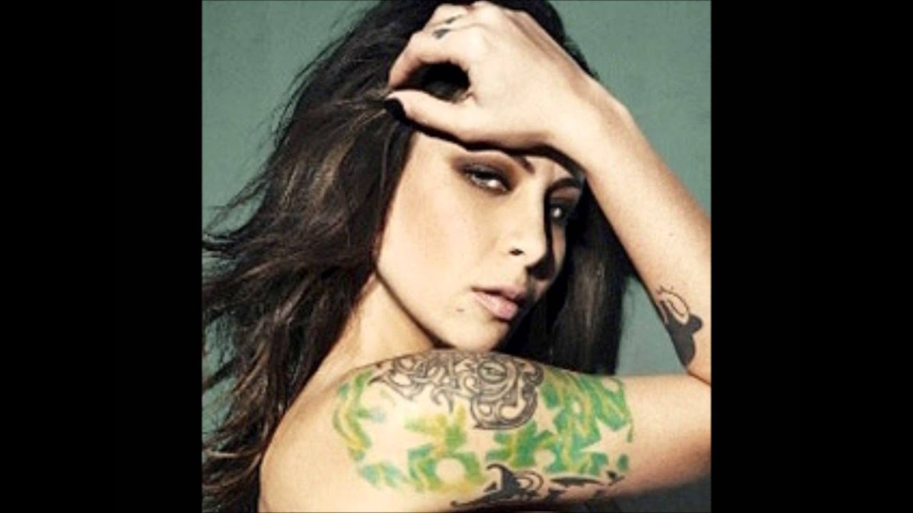Pitty - Showbiz (Cover Muse) [Áudio + Download]