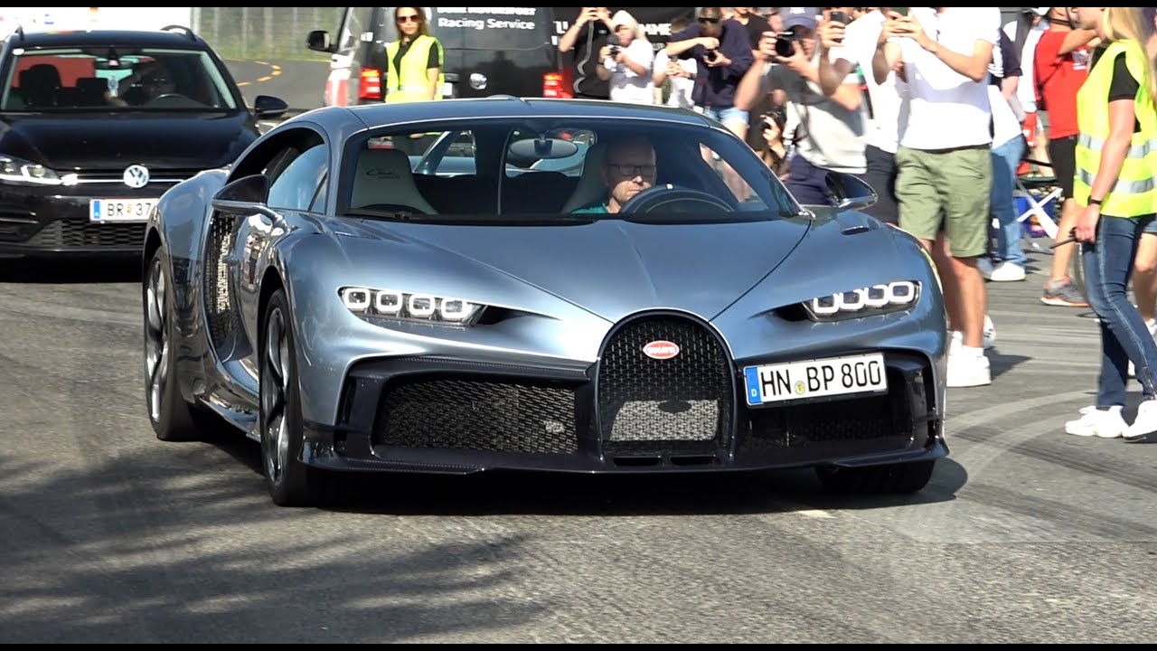 Supercars leaving 