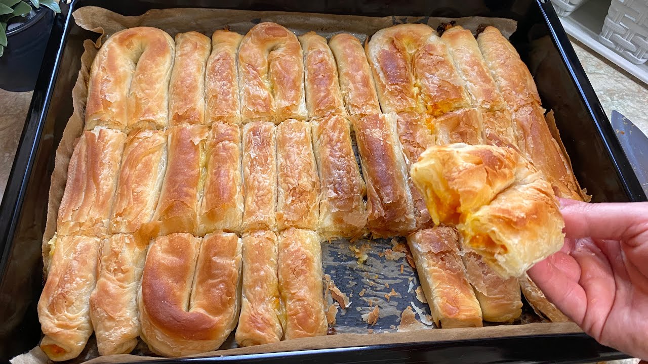 Byrek me kungull shkrihet ne goje me nji metode e lehte per filestaret!Rolls filled with pumpkin!!