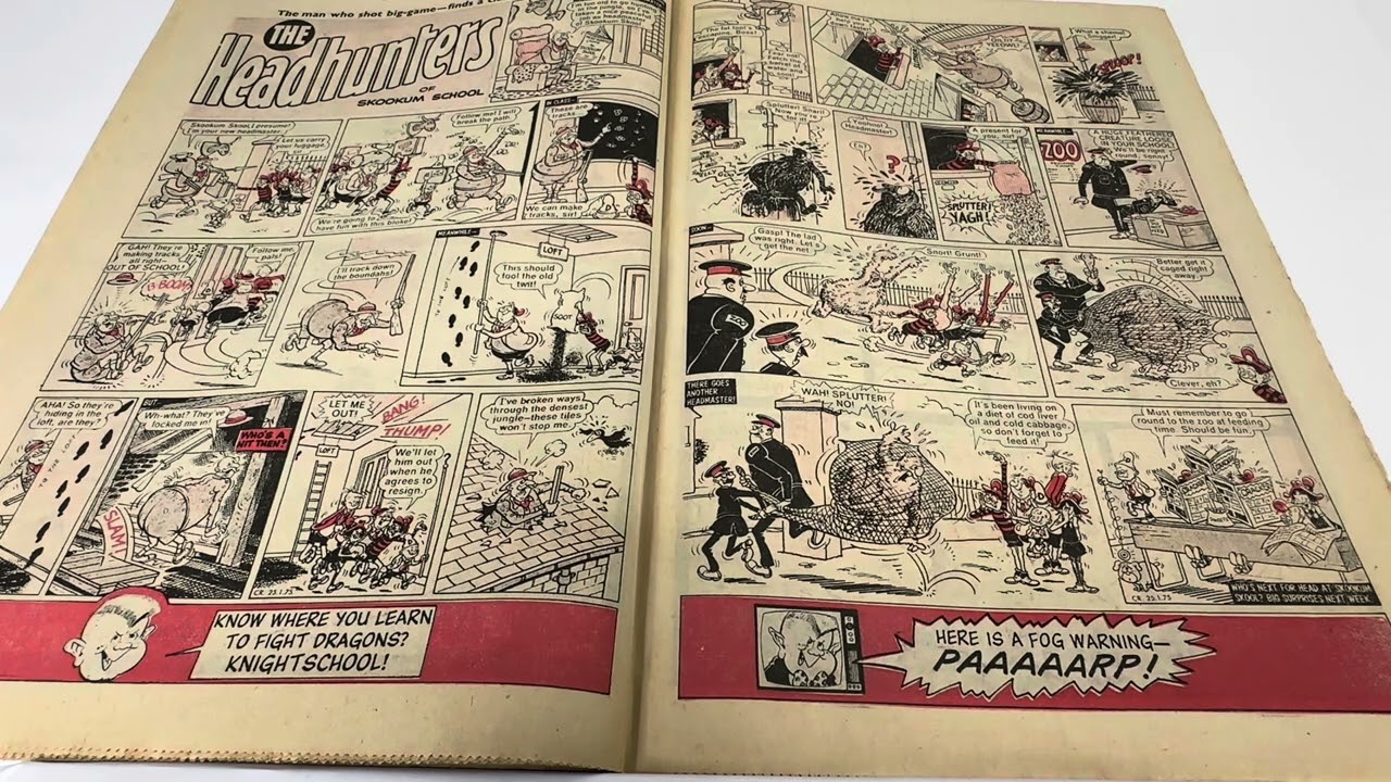 Vintage Rare Cracker Weekly Comic Magazine Issue No. 2 Comic Monday 25th January 1975 With Free Gift