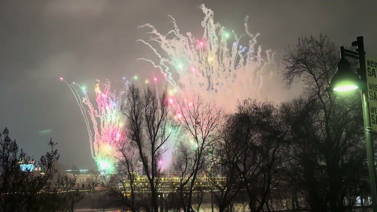 Happy New Years 2026! Fireworks show in Old Town Sacramento 
