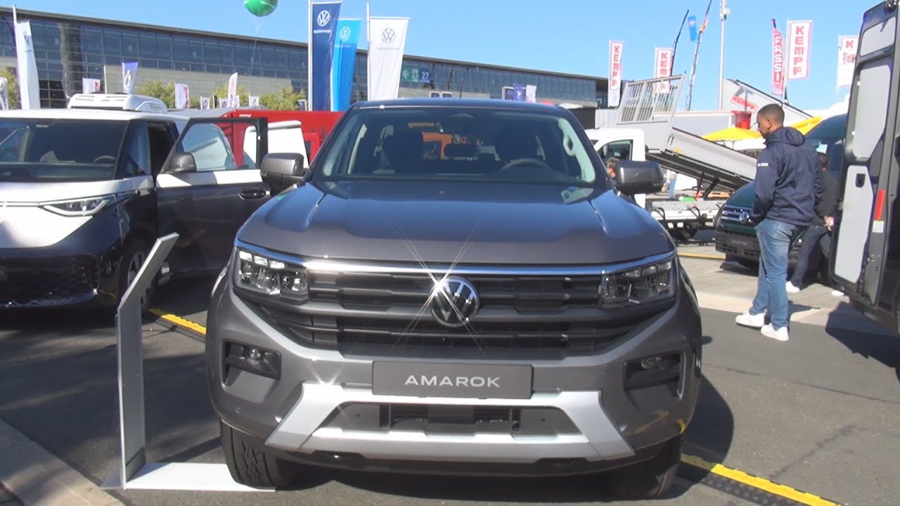Volkswagen Amarok Life (2023) Exterior and Interior