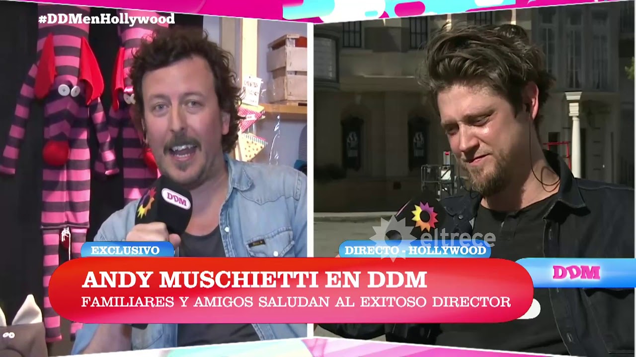 Familiares y amigos saludan a Andy Muschietti