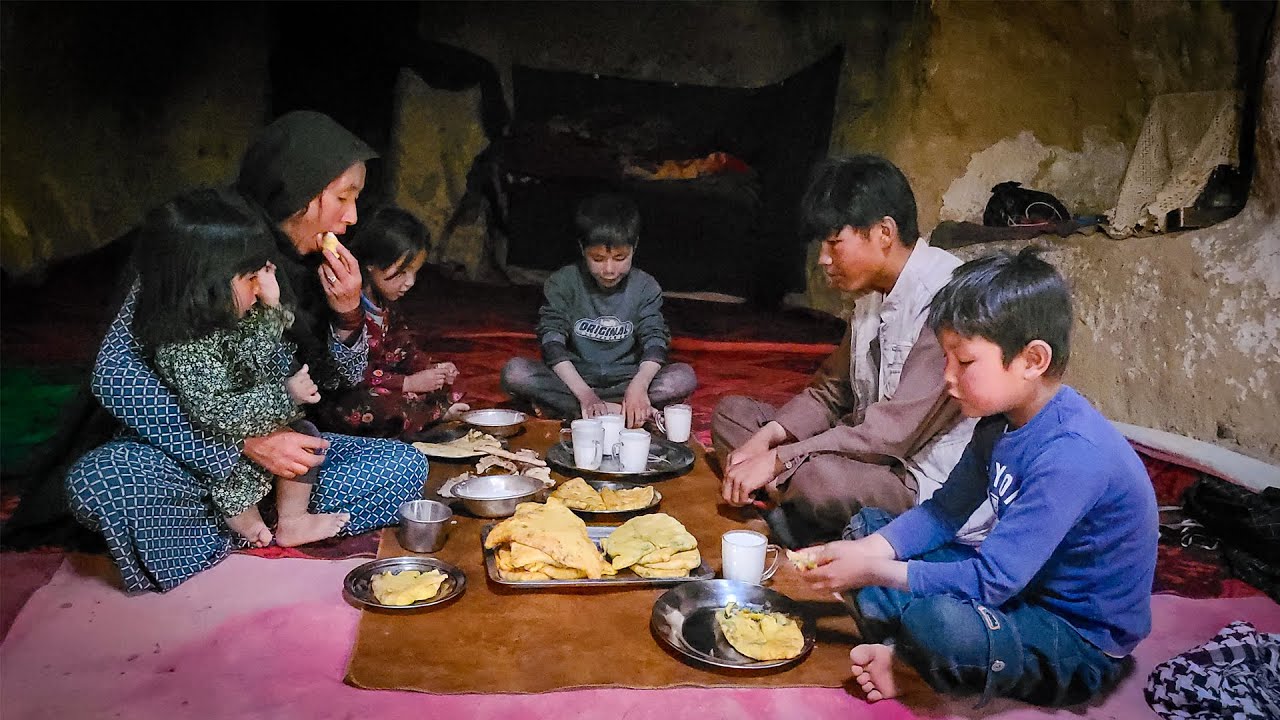 Living in a dark cave like 2000 years ago : Cooking local food | Village life Afghanistan