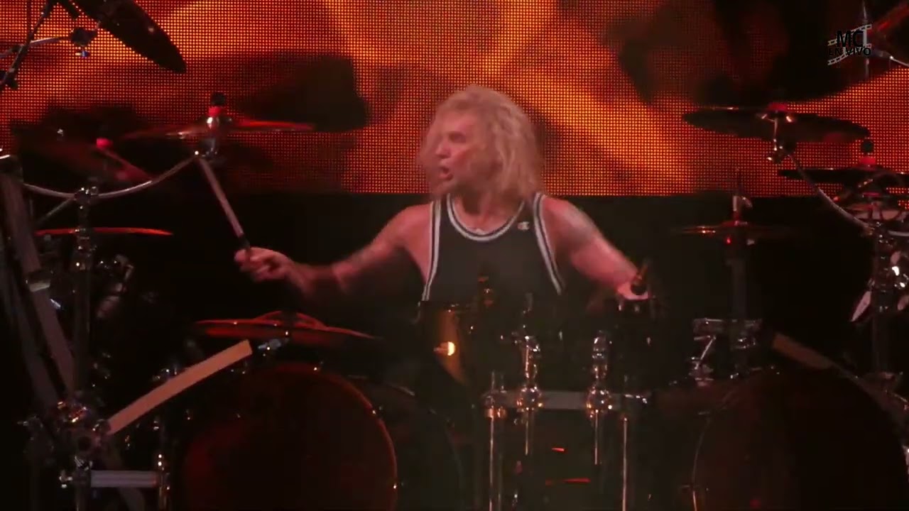 Evanescence - Lose Control / Part Of Me / Never Go Back (MULTICAMARA En Vivo)