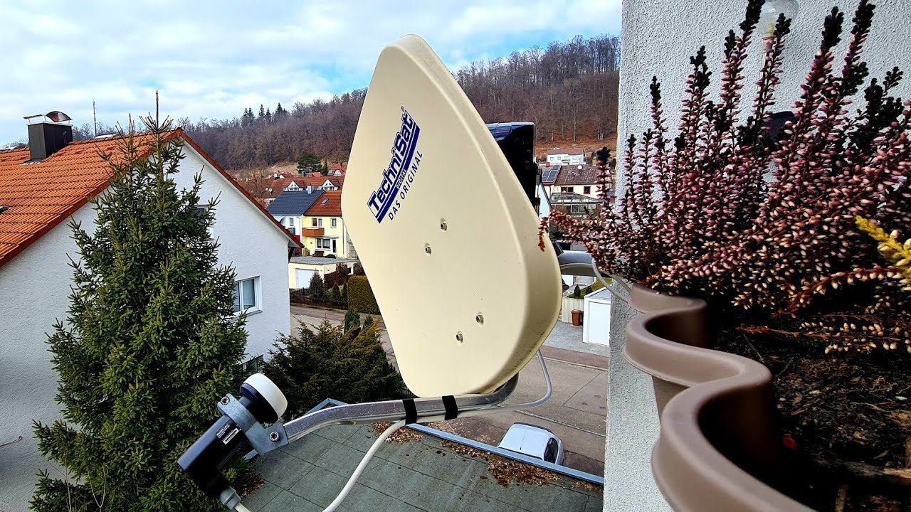 China Radio International - Intelsat 14 @ 45.0°W