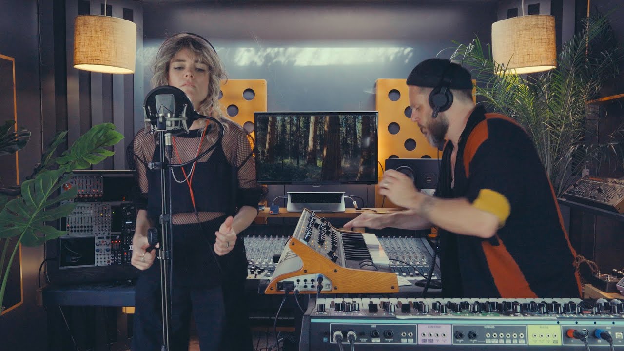 Made By Pete & Secret Echoes 'In My Head' (Live Studio Version)