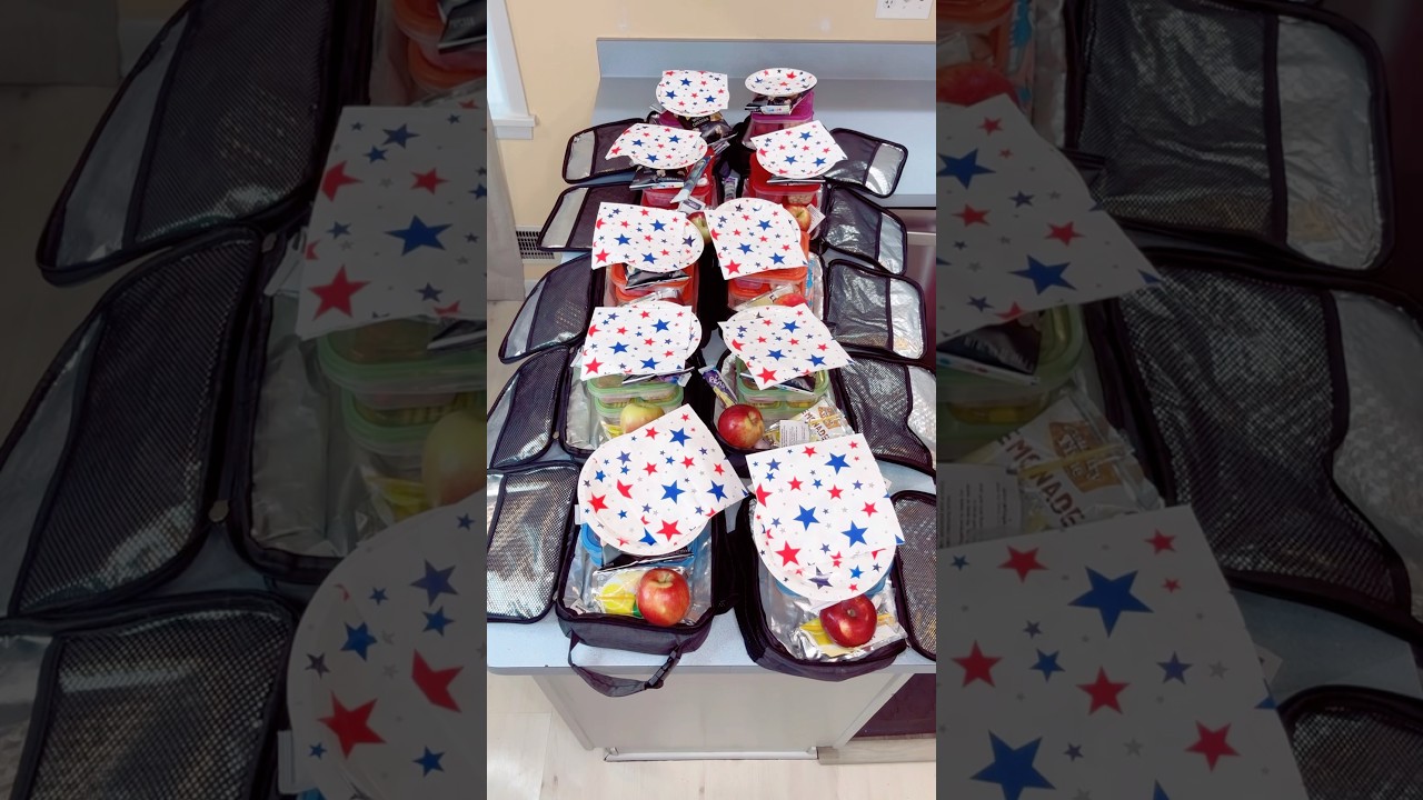 Homemade Lunchables For 10 Kids 🥳🥰😁 #shorts