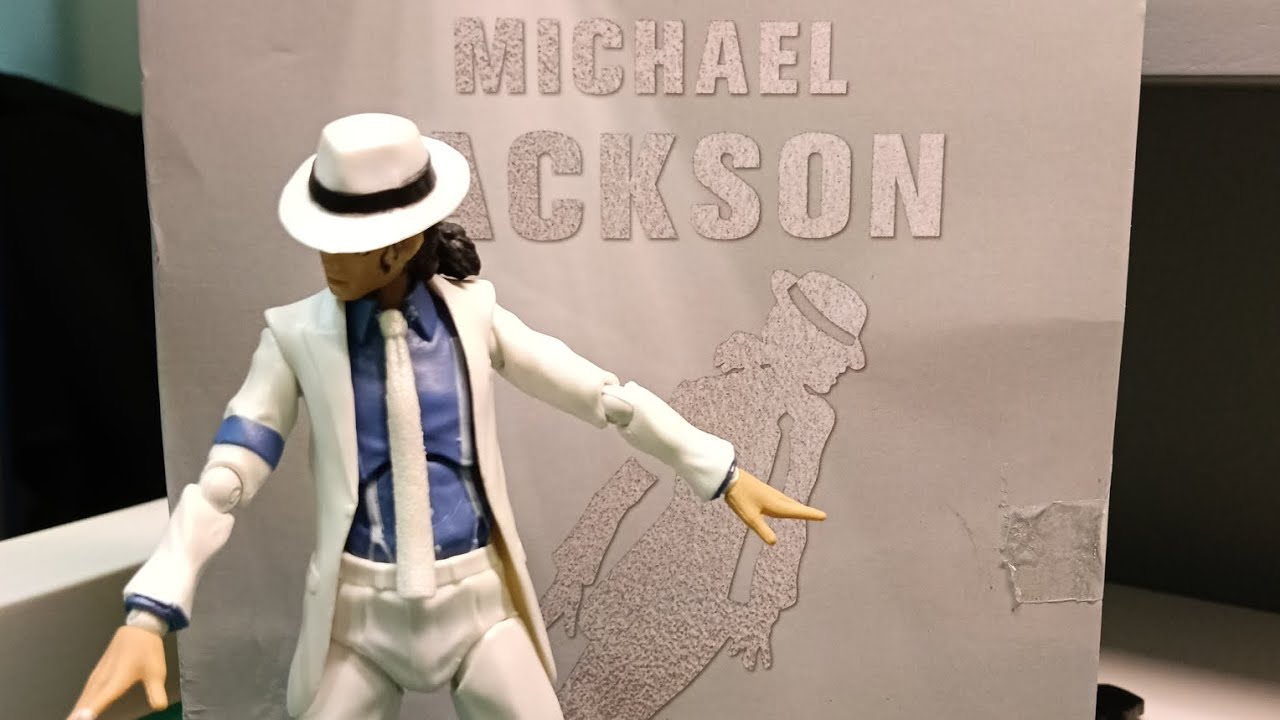 開箱我的生日禮物Michael Jackson公仔！