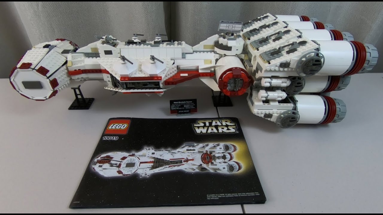 UCS REBEL BLOCKADE RUNNER: Build and Display