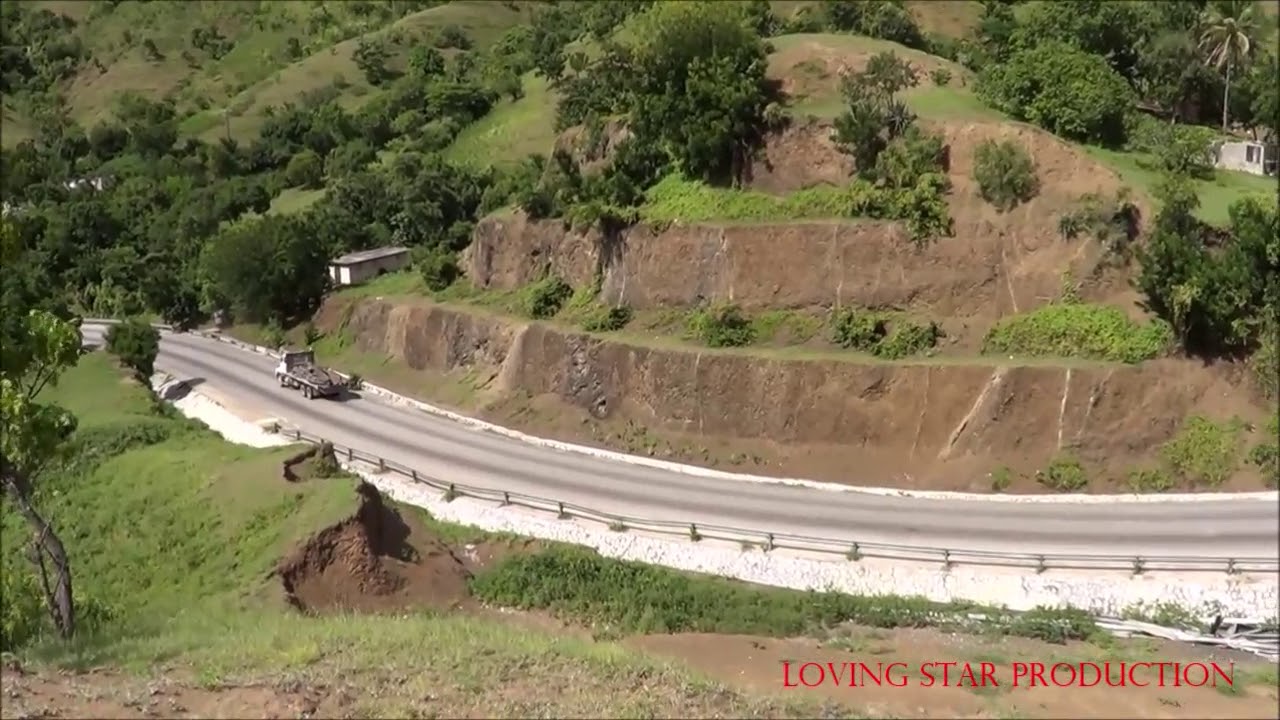 JOLI PAYSAGE HAITIEN  (MORNE D'AQUIN) - Beautiful Haitian landscapes.