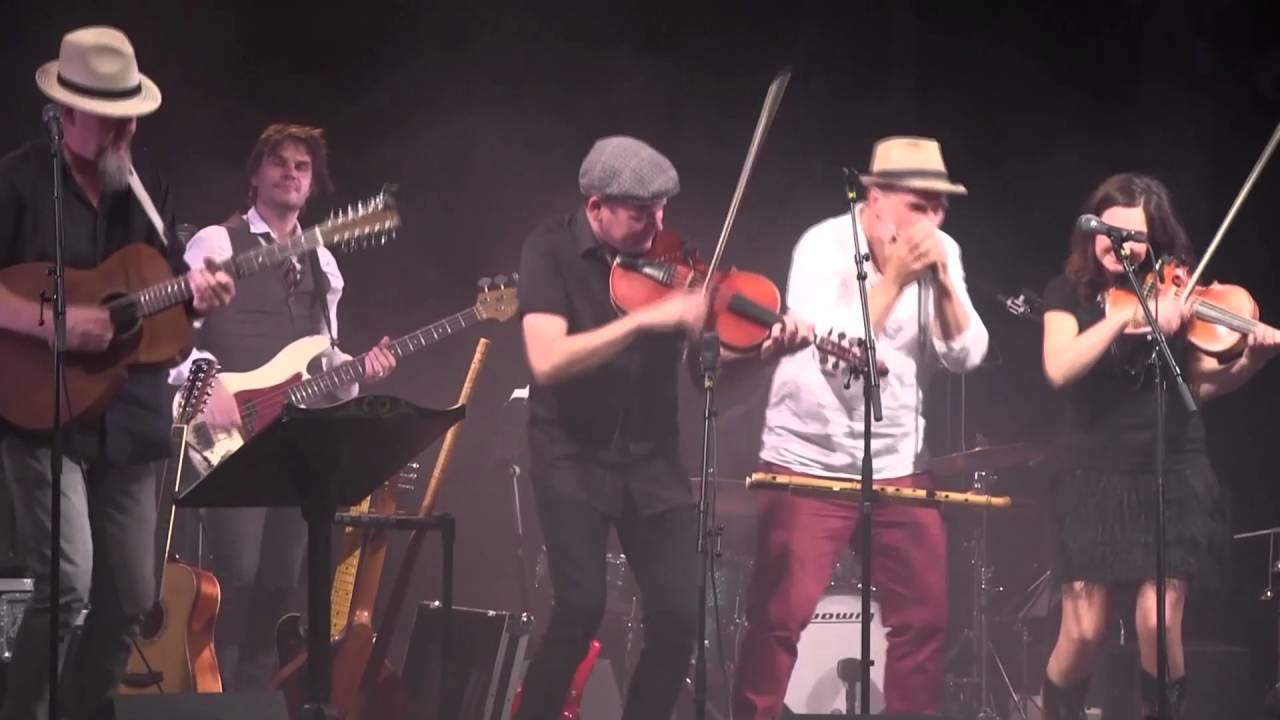 Magnus Stinnerbom & Västanå Orchestra med Ale Möller.