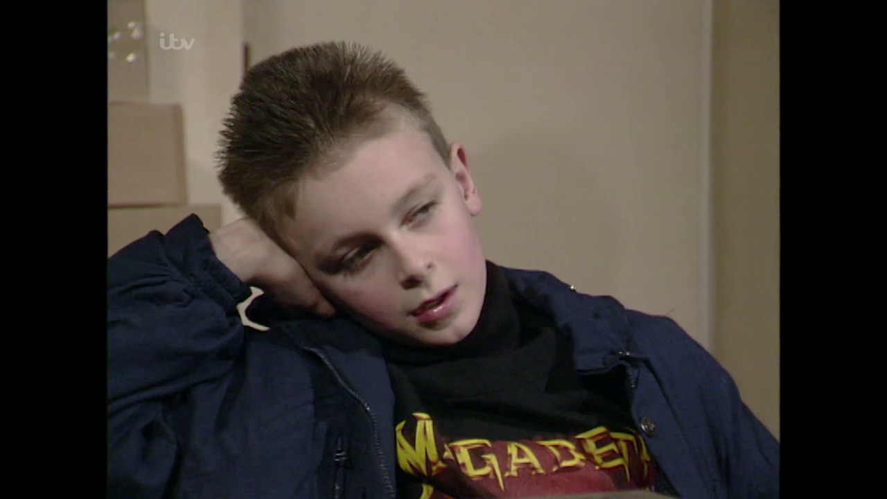 Coronation Street - Curly Alerts the Thief's Mother