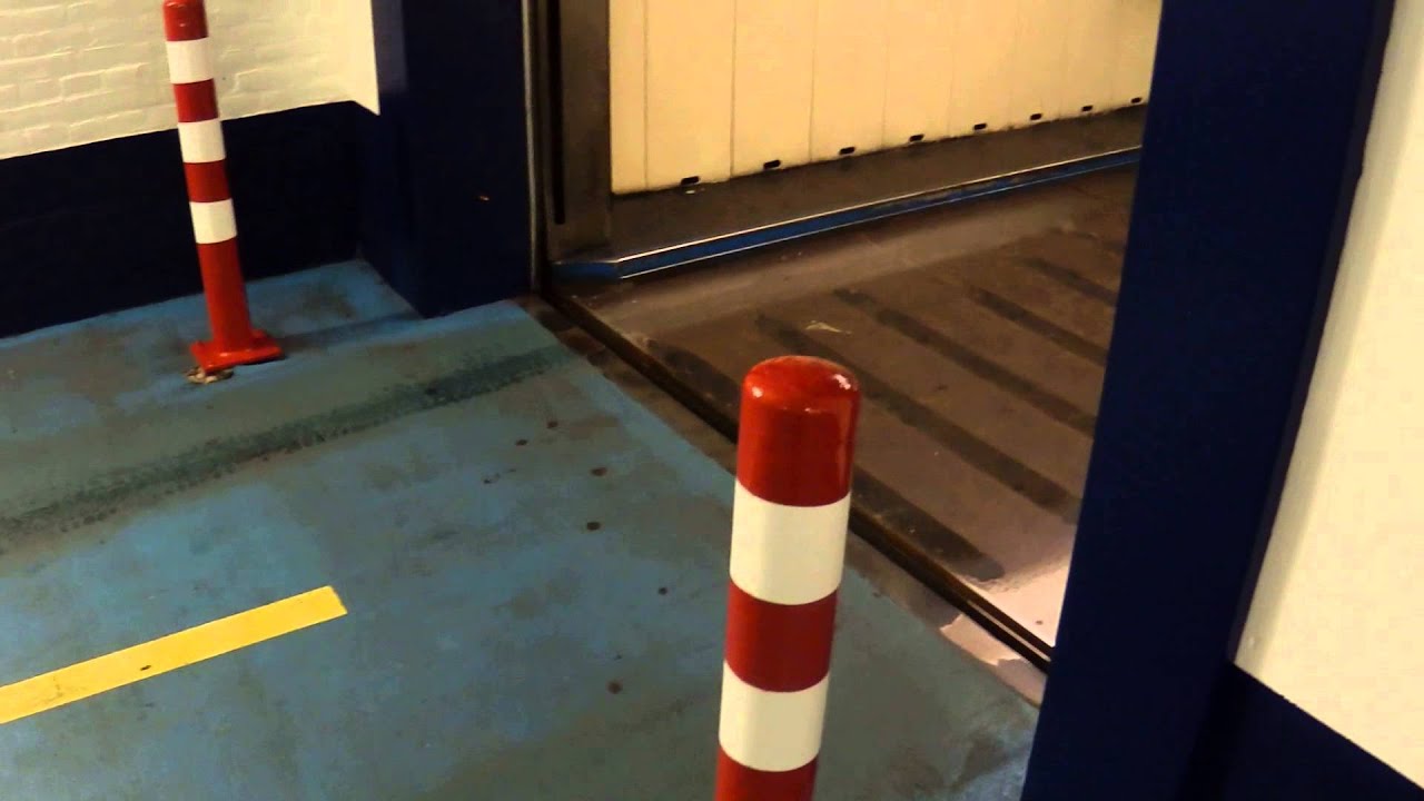 An amazing old unique car elevator!!!! @ Parking Garage Geelvinck in Amsterdam