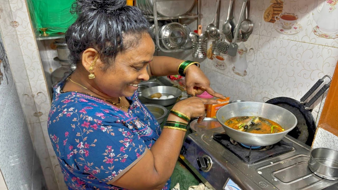 आई ने पहिल्यांदा बनवले कोकणी माणसांचे Favourite मळ्याचे मासे 😋 @konkanisuyog 