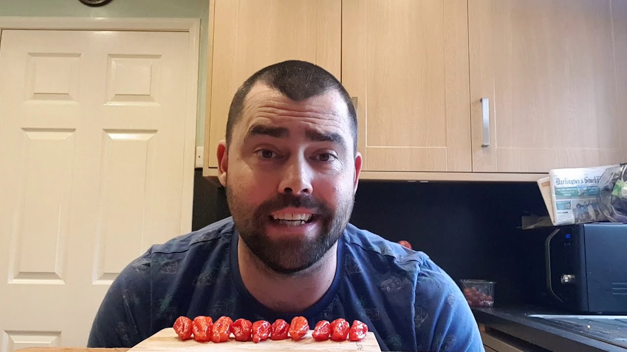 Carolina Reaper x10 world's hottest pepper? #carolinareaper #hiccups #superhot