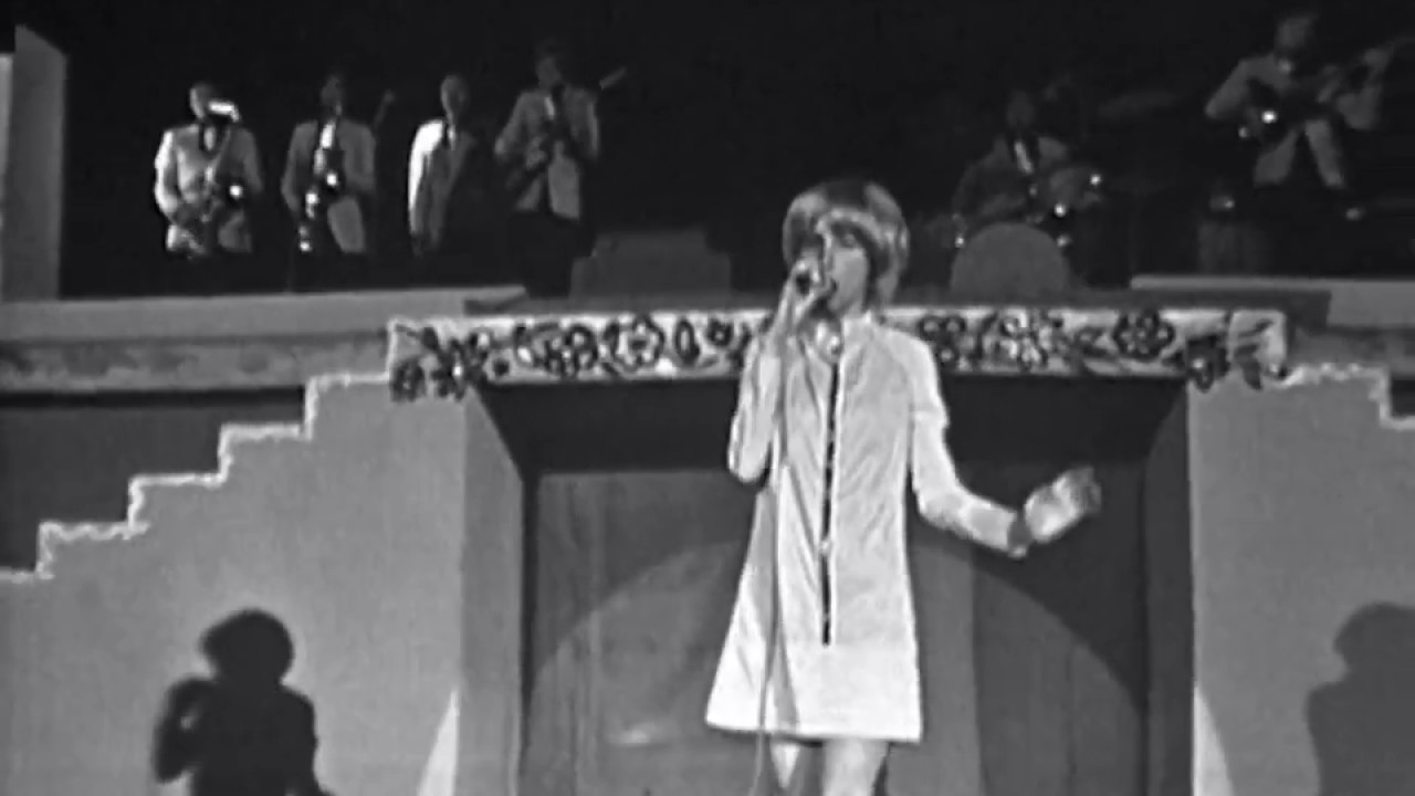 Christine Pilzer - Ils pataugent & Dracula (Live)