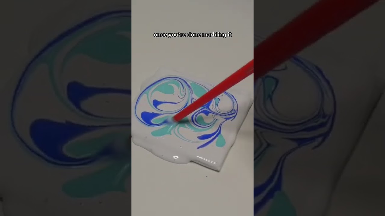 Простая и эстетичная идея абстрактного искусства с капельным мрамором 💡 #шорты
