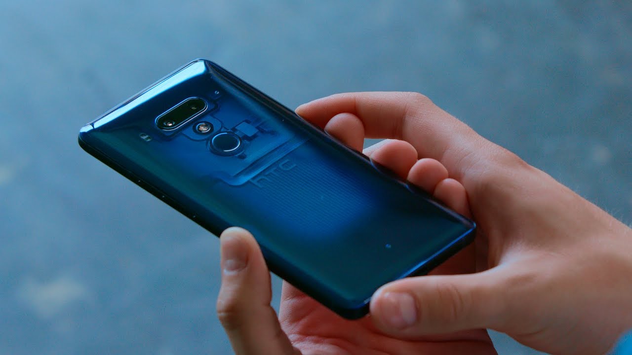 Обзор прозрачного HTC U12+
