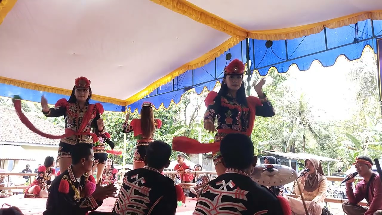 saya cari ndolalak karya jaya