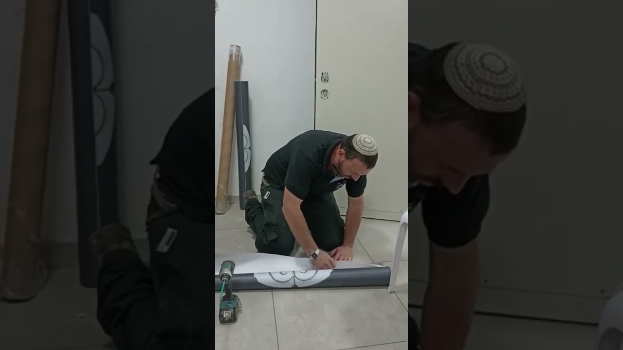 הדבקת חיפוי לדלת כניסה
