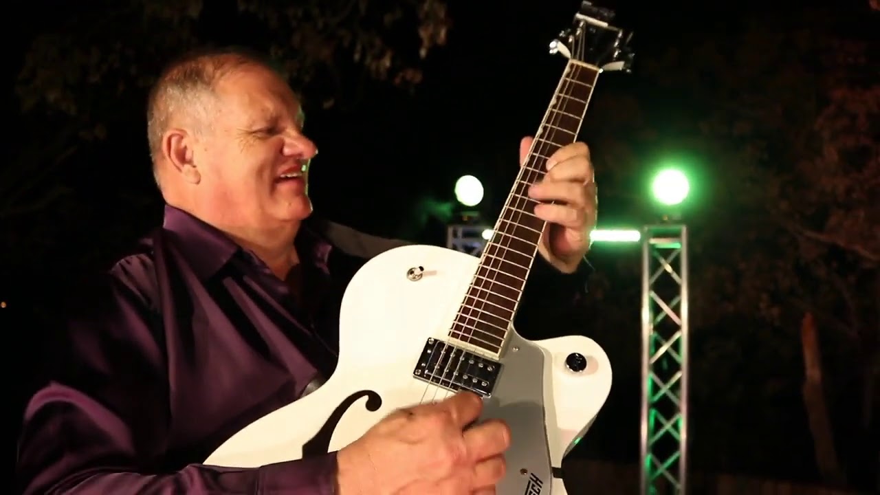Suurberg Vastrap - Chris Brits & Deon Vd Merwe met Orkes