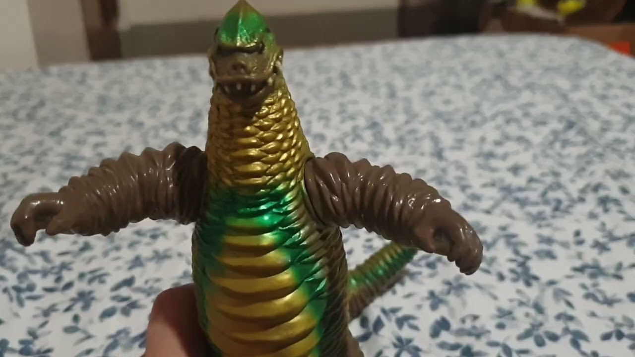 Bandai 1983 red king review