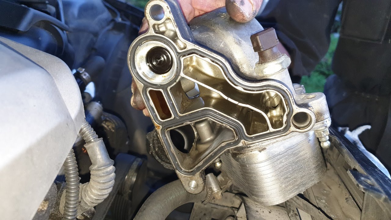 FUITE d'huile !! Remplacement joint boîtier de filtre à huile sur BMW e91 N52B25 325i (e90 e92)