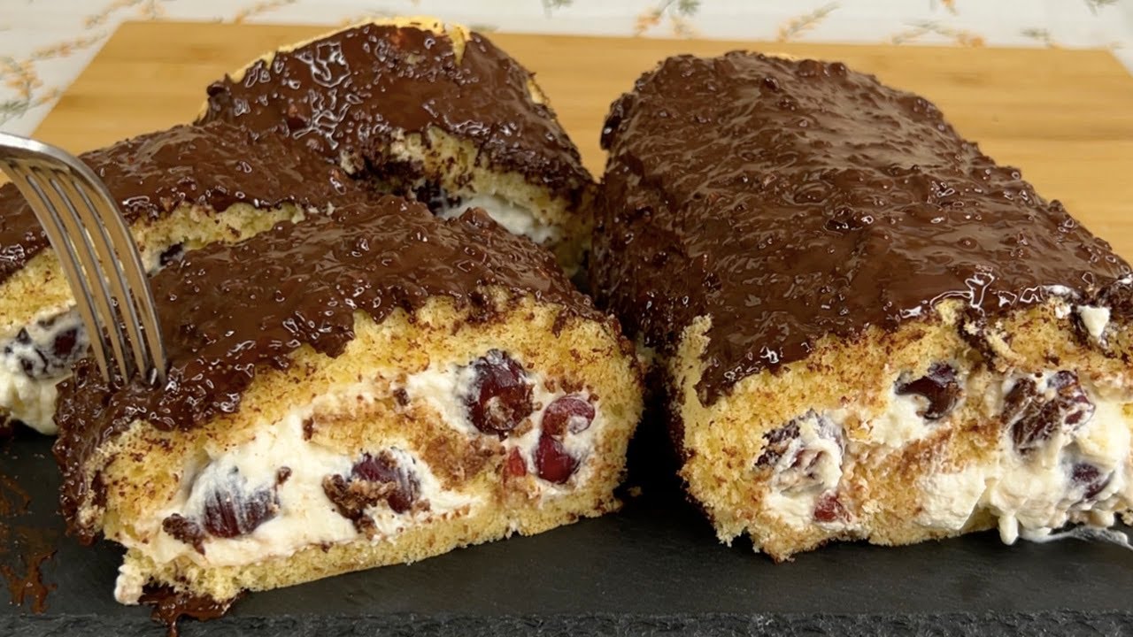 Leckerer österreichischer Dessert! Ein köstlicher Kuchen, der aus den einfachsten Zutaten
