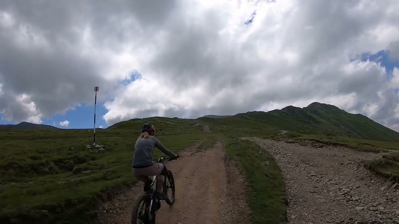 Am cucerit Vârful  Țarcu cu E-Mtb. Traseu Șaua Jigoriei - Cabana Cuntu - Vf Țarcu.