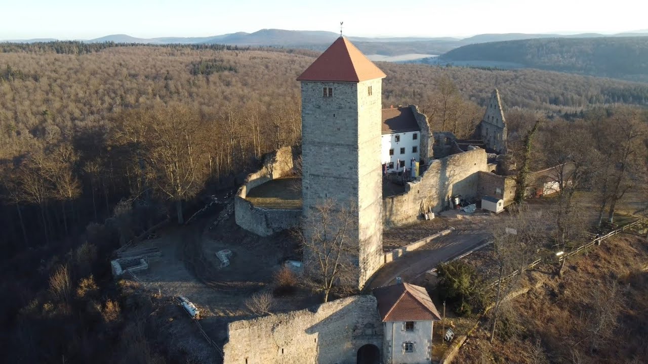 Ostheim 🏰 Lichtenburg | DJI Mini 2 Footage | Rh&ouml;n | Bayern | Ruine | Kirchenburg | Wandern