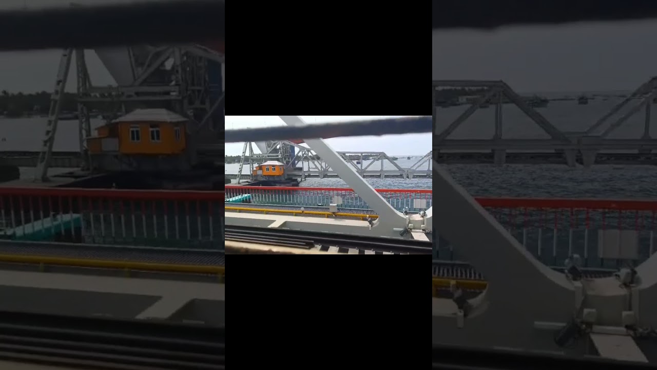 India's first vertical lift crossing bridge 
