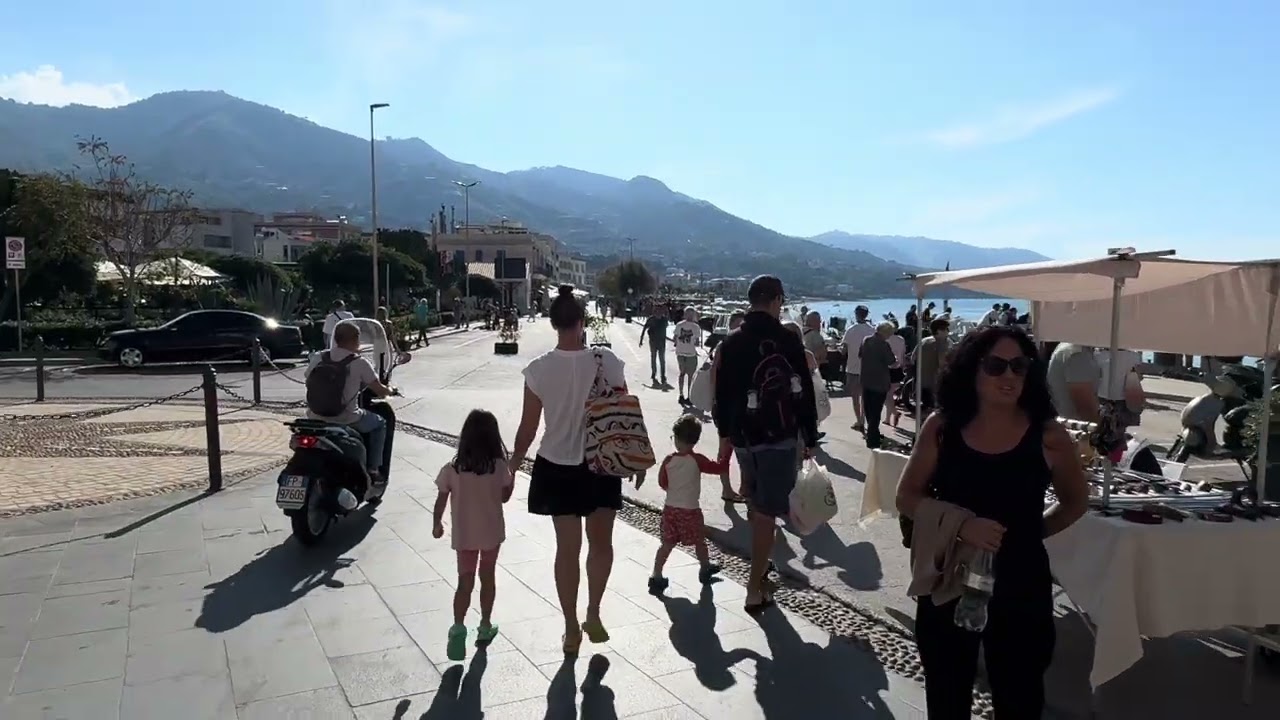 A beautiful beach town near Palermo 巴勤莫附近的美麗海灘小鎮