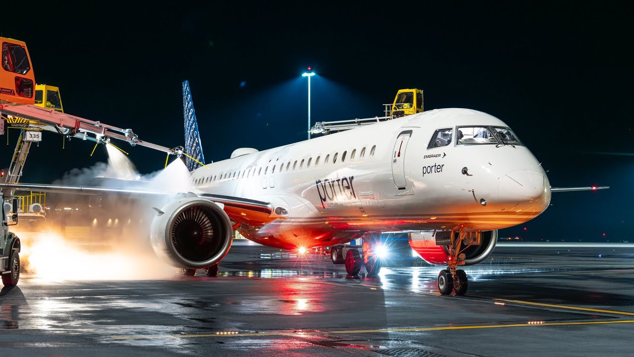 Merry Christmas & Happy Holidays | A DE-icing Film | 2023