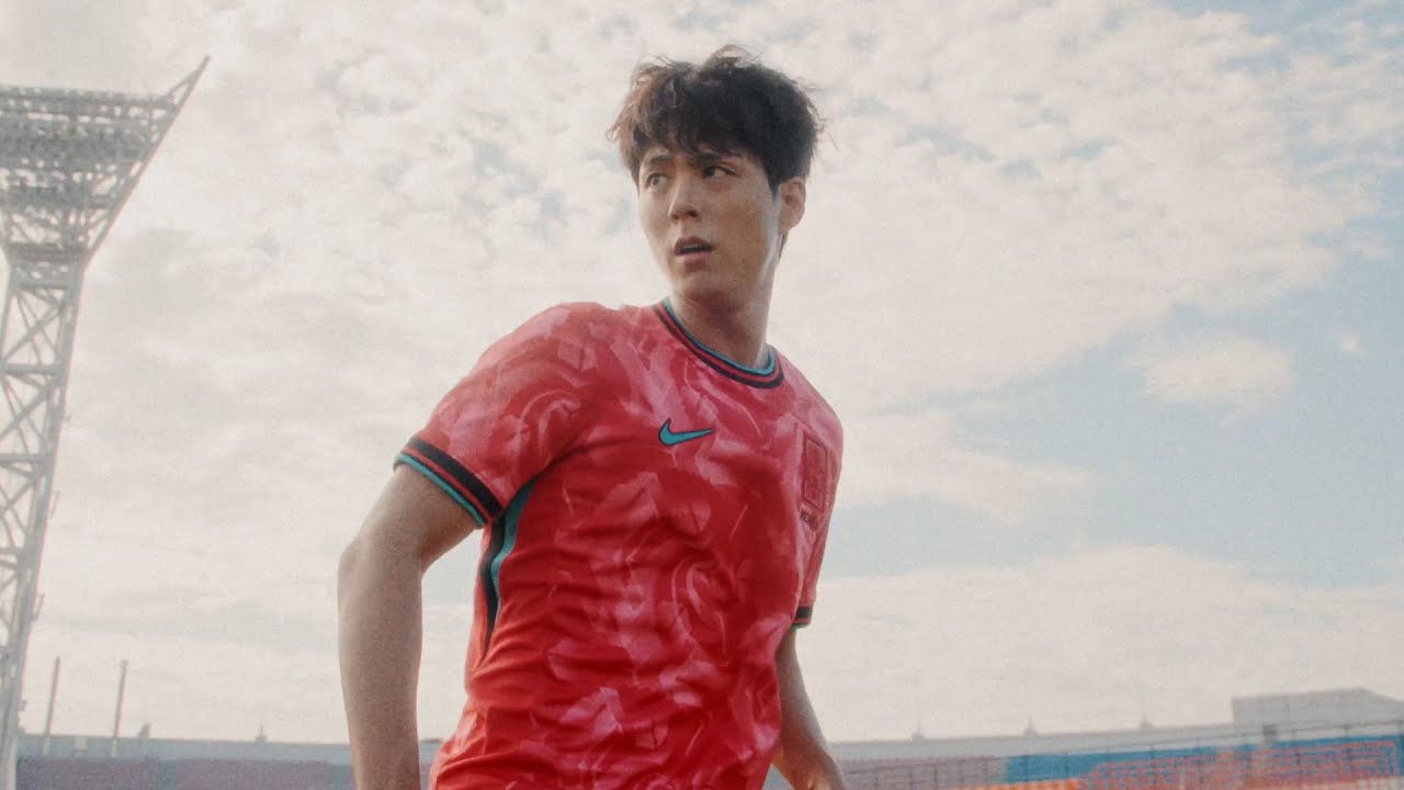 PARK BO GUM 2025 SEASON'S GREETINGS HERO FILM 2